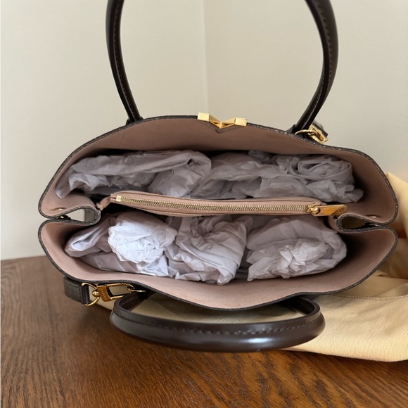 Louis Vuitton Damier Ebene Kensington - Picture 8 of 16